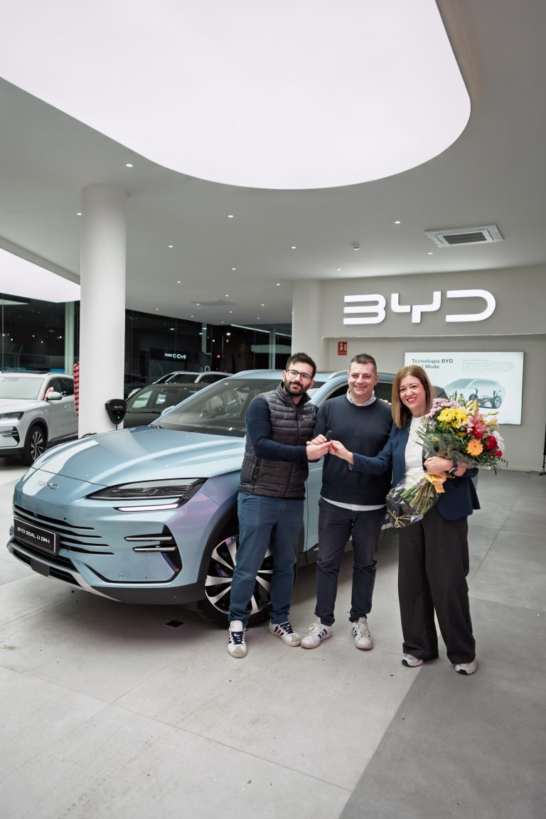 BYD Atto 3 EVO vs MG ZS: cuál es el SUV chino fiable que más conviene comprar BYD Atto 3 EVO vs MG ZS: cuál es el SUV chino fiable que más conviene comprar