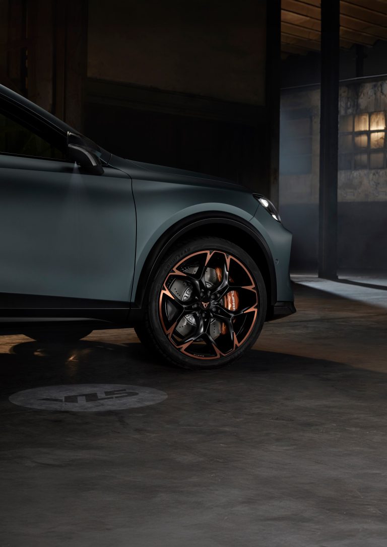 SUV PHEV o híbrido convencional: cómo saber cuál te compensa según tu uso real SUV PHEV o híbrido convencional: cómo saber cuál te compensa según tu uso real
