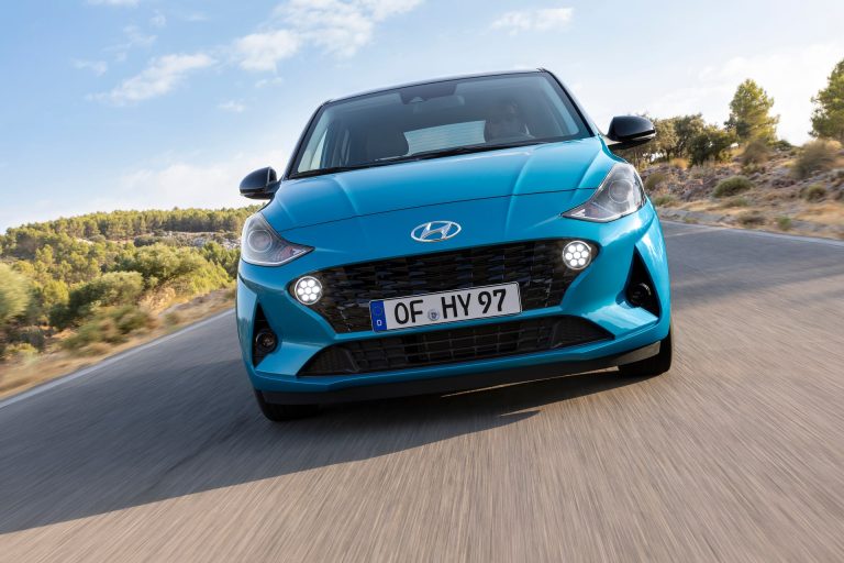 Hyundai i10 vs KIA Picanto: qué utilitario urbano de gasolina rinde mejor por menos de 20.000€ Hyundai i10 vs KIA Picanto: qué utilitario urbano de gasolina rinde mejor por menos de 20.000€