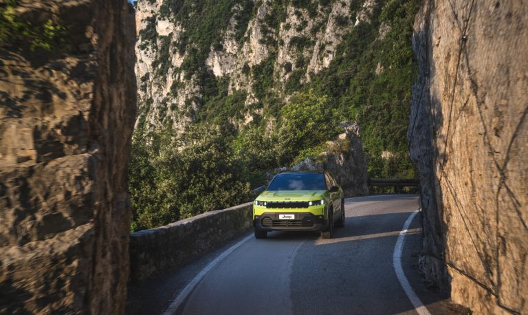 Jeep Compass 4xe vs Alfa Romeo Tonale PHEV: cuál es el SUV-C híbrido enchufable italoamericano más recomendable Jeep Compass 4xe vs Alfa Romeo Tonale PHEV: cuál es el SUV-C híbrido enchufable italoamericano más recomendabl