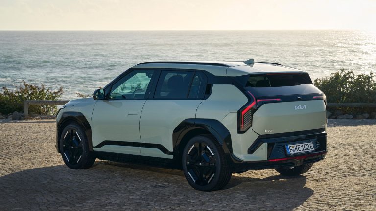 Kia EV3 vs Jeep Avenger eléctrico: cuál es el SUV-B eléctrico más versátil en ciudad