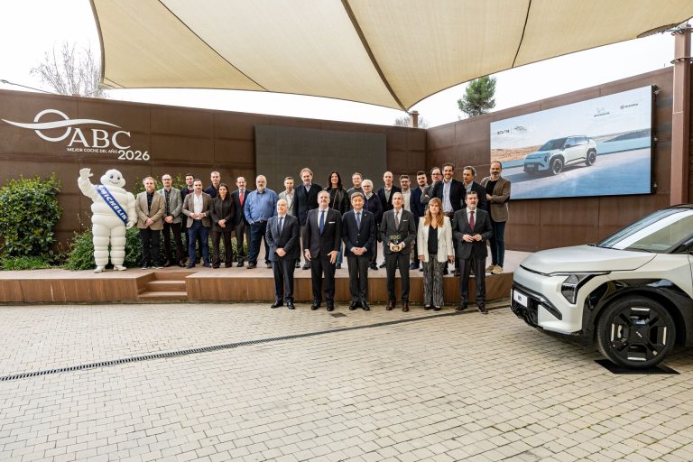Cómo elegir un SUV eléctrico en 2026: autonomía, potencia de carga y tamaño según tu uso real Cómo elegir un SUV eléctrico en 2026: autonomía, potencia de carga y tamaño según tu uso real