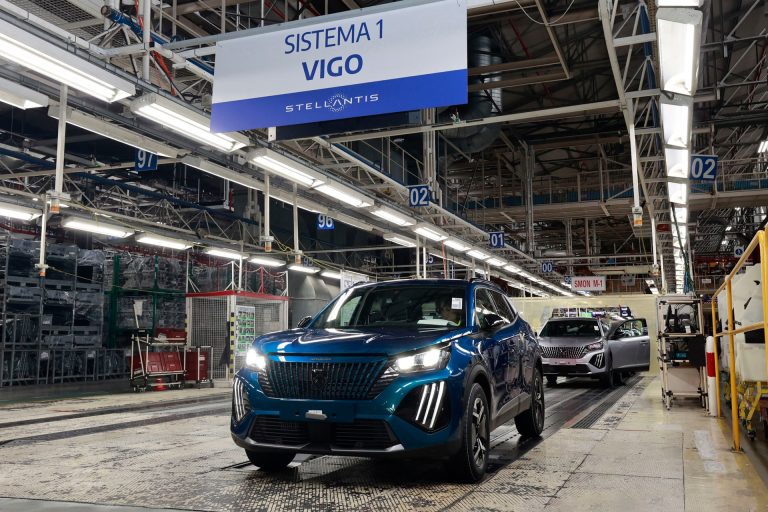 Peugeot e-2008 vs Opel Mokka Electric: qué SUV-B eléctrico del grupo Stellantis cunde más en ciudad Peugeot e-2008 vs Opel Mokka Electric: qué SUV-B eléctrico del grupo Stellantis cunde más en ciudad
