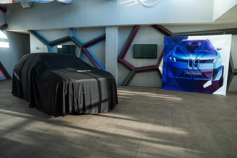 Los 6 SUV premium con mejor sistema de infoentretenimiento y pantallas en 2026