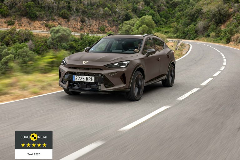 Los 5 compactos eléctricos con mejor equipamiento de serie por menos de 40.000€ en 2026
