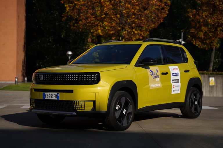 Citroën ë-C3 vs. FIAT Grande Panda: Welcher Stellantis-Kleinwagen überzeugt im täglichen Stadtverkehr mehr? Citroën ë-C3 vs FIAT Grande Panda: qué utilitario eléctrico Stellantis rinde mejor en uso urbano diario