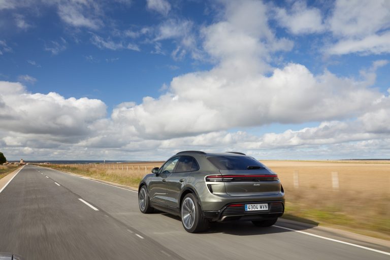 Los 6 SUV eléctricos con mejor curva de carga rápida DC sostenida en 2026