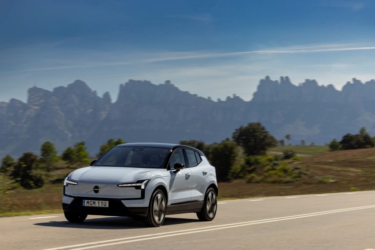 Volvo EX30 vs Smart #1: qué SUV-B eléctrico urbano protege mejor a la familia en ciudad Volvo EX30 vs Smart #1: qué SUV-B eléctrico urbano protege mejor a la familia en ciudad