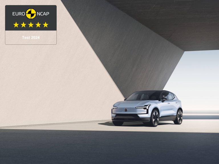 Volvo EX30 vs MINI Aceman vs Jeep Avenger eléctrico: qué SUV-B eléctrico rinde mejor en uso urbano